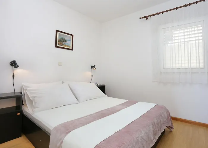 Apartments By The Sea Rastici, Ciovo - 11723