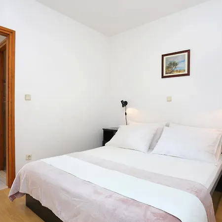 Apartment Apartments By The Sea Rastici, Ciovo - 11723 *